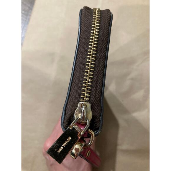 MICHAEL KORS LARGE SIGNATURE SAFFIANO LEATHER WALETT (ASIS) - Picture 5 of 14